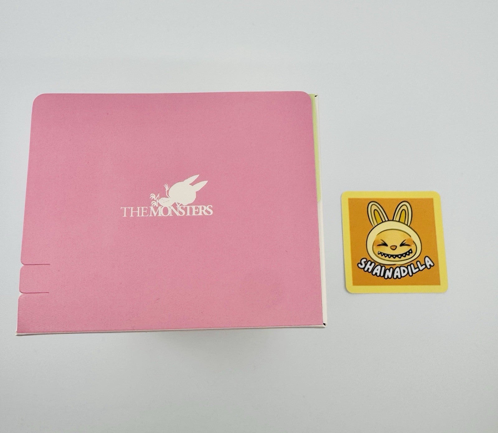 ライチベリーマカロン、手持ちで配達、販売者はすぐに発送します